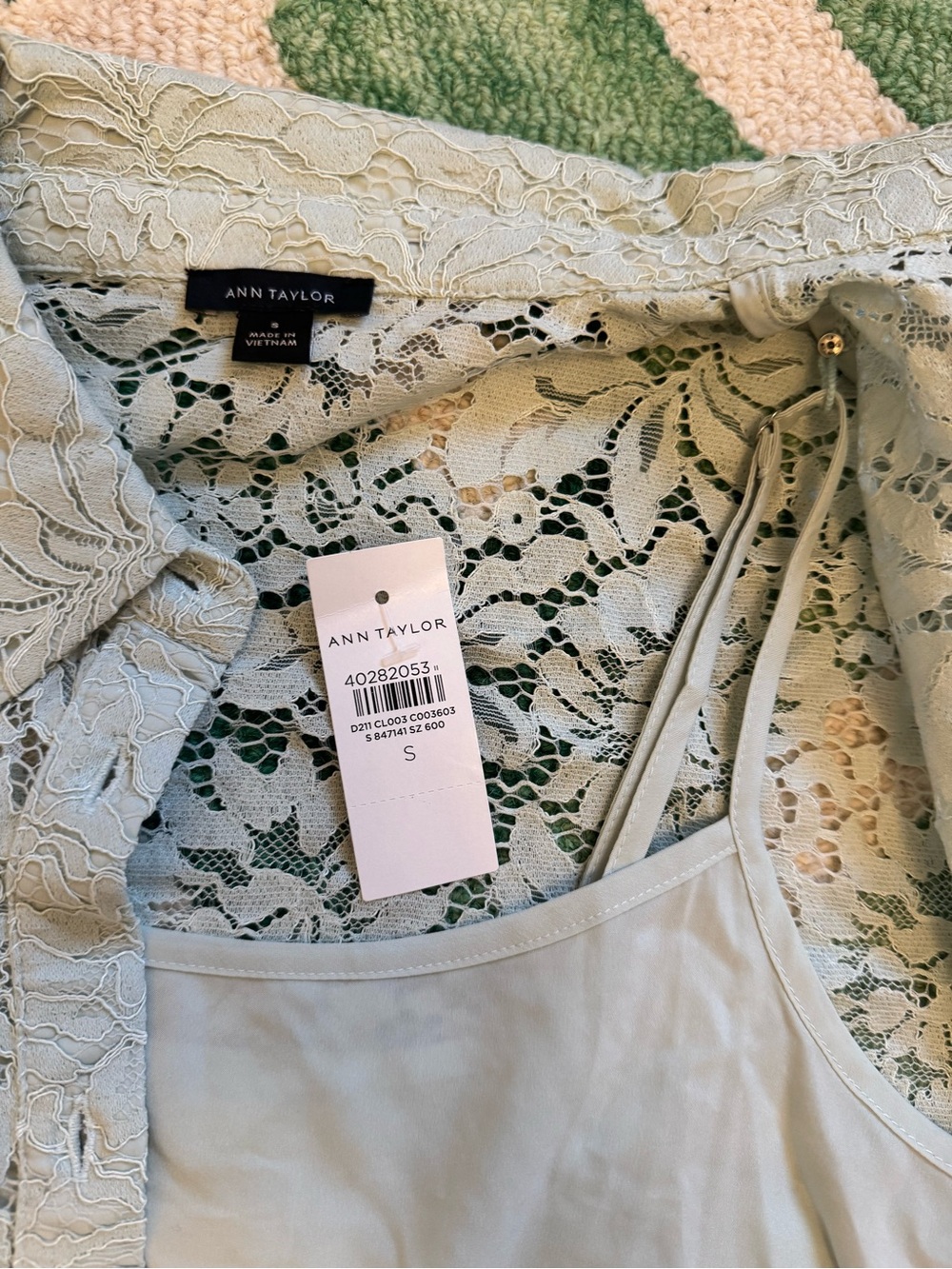 NWT Ann Taylor lace shirt with matching cami Size Small - Picture 4 of 8